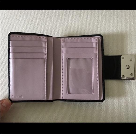 Coach - vintage style wallet - rare find! - Picture 2 of 4